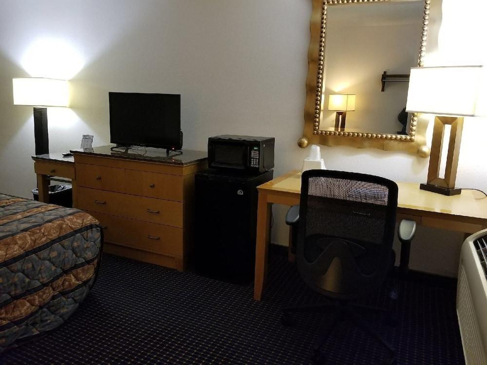 Spark By Hilton Norfolk Extérieur photo